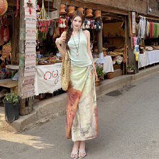 批发度假风挂脖<b class='q'>背心</b>上衣复古扎染高腰半身裙女2026春季新款小众套装潮