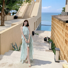 批发薄荷绿仙气套装裙女旅游穿搭海边度假风荷叶边挂脖背心半裙<b class='q'>两件套</b>