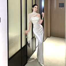 批发抹胸<b class='q'>连衣裙</b>重工轻奢高端名媛气质生日晚<b class='q'>礼服</b>重工披肩亮片收腰长裙