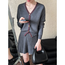 批发小香气质 V领针织开衫外套+针织半身裙2025<b class='q'>秋</b>新款百褶短两件套装