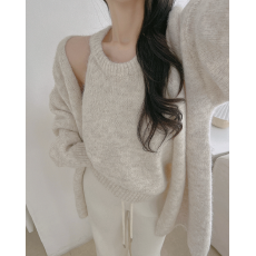 批发<b class='q'>韩国</b>ins 韩系慵懒风针织背心软糯毛衣外套两件套