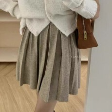 批发韩系设计感甜美<b class='q'>百褶</b>松紧腰百搭a字针织半身裙女士2025秋冬新<b class='q'>短裙</b>