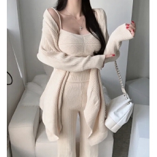 批发纯欲搭配一整套女<b class='q'>韩国</b>加厚毛衣开衫+打底吊带+高腰裤针织三件套装