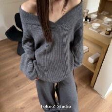 批发2025秋冬新款极简风时髦宽松V领套头针织上衣阔腿裤毛衣套装女