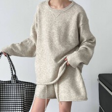 批发韩国chic<b class='q'>春</b>新小众慵懒风软糯宽松长袖针织毛衣+卷边阔腿短裤套装