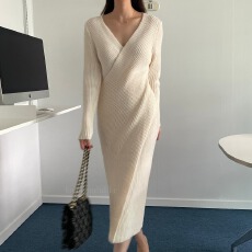 批发韩版春季气质收腰显瘦基础内搭V领针织长款开叉长袖<b class='q'>连衣裙</b>毛衣女