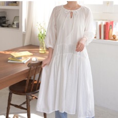 批发法式白色刺绣<b class='q'>连衣裙</b>女2025春秋新款高级感超好看独特绝美初恋长裙