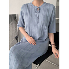 韩国春夏新品气质简约优雅系带圆领宽松直筒针织连衣裙