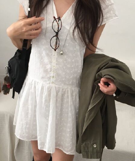 한국 화이트 레이스 자수 V넥 여성 드레스 달콤함 소녀 바람 반팔 다용도 프릴 한 마디 미니 스커트