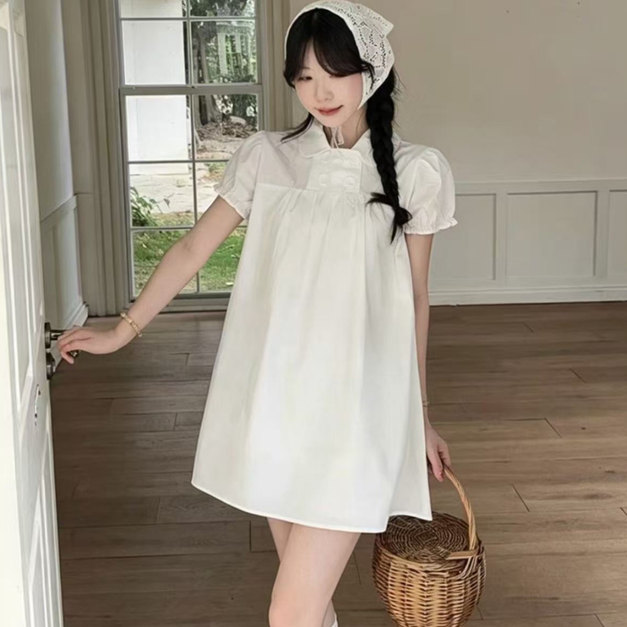 2026 한 부서 이중 버튼 거품 소매 아시아 인 베이비 칼라 셔츠 드레스 긍정적 인 어깨 몸매 가꾸기 디자인 센스