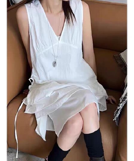 한국 연령 감소 루즈핏 프릴 민소매 여성 드레스 여름 새로운 캐주얼 V넥 조끼 펌프 로프 짧은 치마