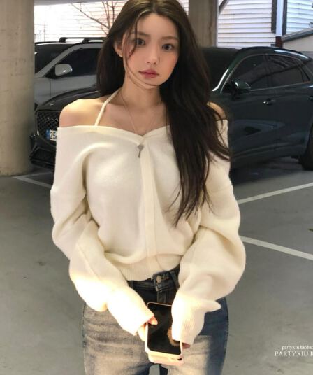 가을 새로운 chic 한국 작은 대중 디자인 센스 미니멀리즘 V넥 빛 요리 한 다용도 행침 목 둘 착용 오프숄더 니트 스웨터 여성