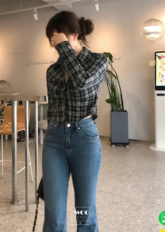 폴드 칼라 체크 무늬 크롭 셔츠 상세 이미지 5