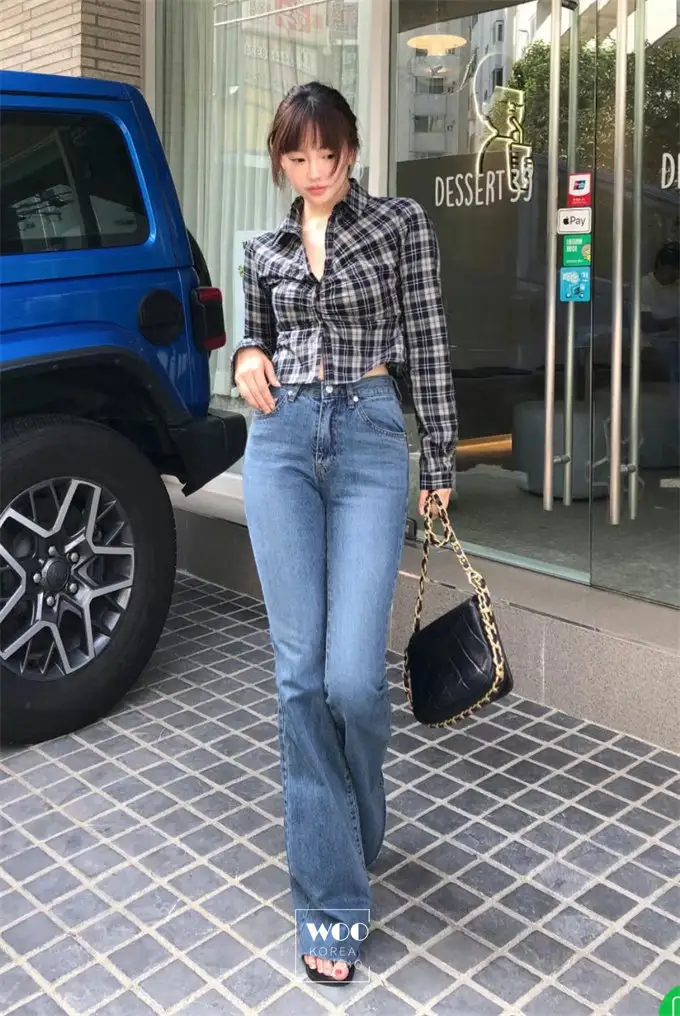 폴드 칼라 체크 무늬 크롭 셔츠 상세 이미지 7