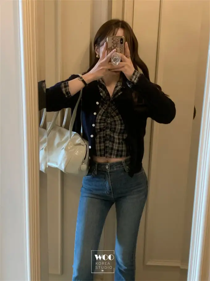 폴드 칼라 체크 무늬 크롭 셔츠 상세 이미지 21