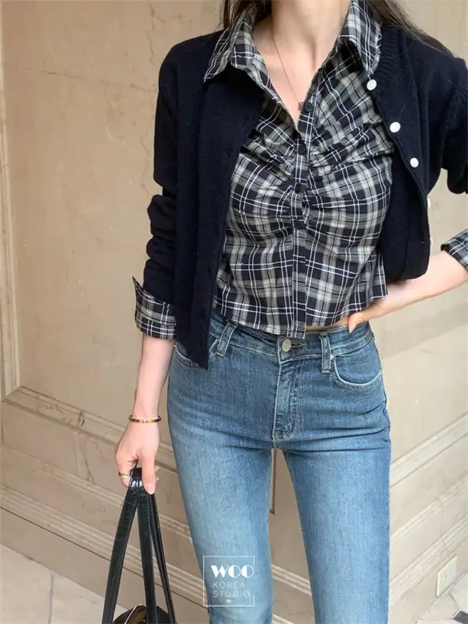 폴드 칼라 체크 무늬 크롭 셔츠 상세 이미지 25