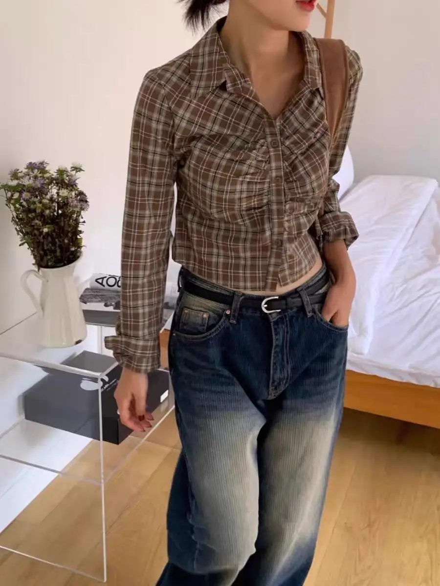 폴드 칼라 체크 무늬 크롭 셔츠 상세 이미지 33