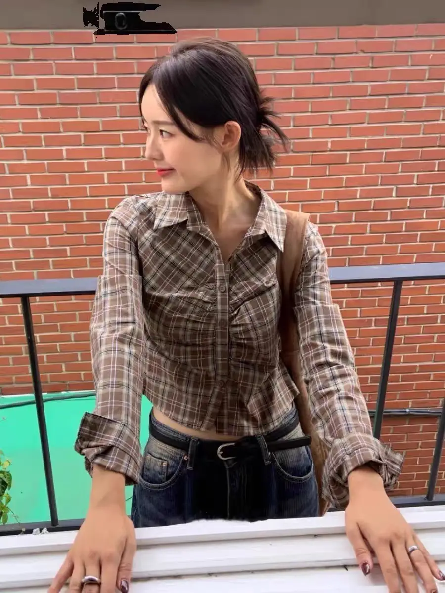 폴드 칼라 체크 무늬 크롭 셔츠 상세 이미지 34