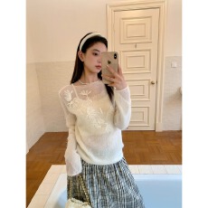 批发羊驼毛温柔风针织衫女甜美刺绣花朵透视显瘦打底套头<b class='q'>毛衣</b>