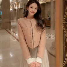 批发<b class='q'>韩国</b>秋季女装圆领长袖小香风毛呢短外套女百搭上衣西服