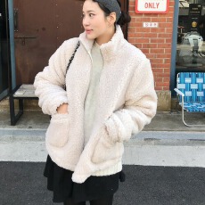 批发2026年韩国<b class='q'>秋</b>冬新款羊羔毛外套女加厚拉链仿皮毛一体短款保暖外套