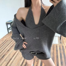 批发2026时尚早秋针织套装女灰色挂脖<b class='q'>背心</b>+连帽毛衣短裤三件套潮