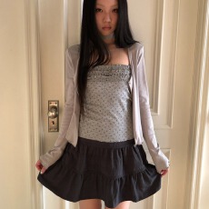 批发韩系木耳边碎花吊带<b class='q'>背心</b><b class='q'>圆</b>领开衫长袖两件套 配围脖