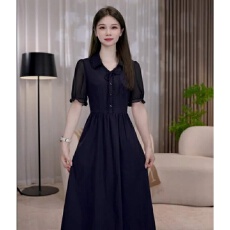 批发沐沐衣品夏季新款2026时尚显瘦收腰气质中长款减龄小众<b class='q'>连衣裙</b>