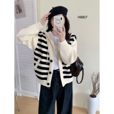 批发秋冬新款加厚保暖条纹连帽毛呢外套女短款小个子时尚百搭呢子大衣