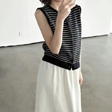 批发早春<b class='q'>薄</b>款条纹针织<b class='q'>开衫</b>马甲背心女夏季叠穿新款外穿马夹毛衣坎肩潮