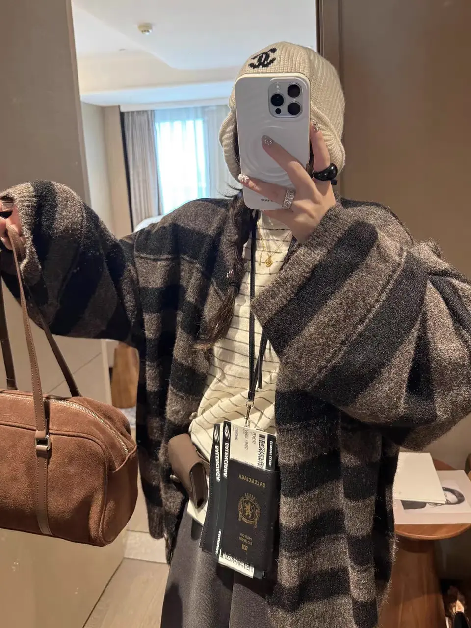 스트라이프 라운드넥 루즈핏 가디건 상세 이미지 32