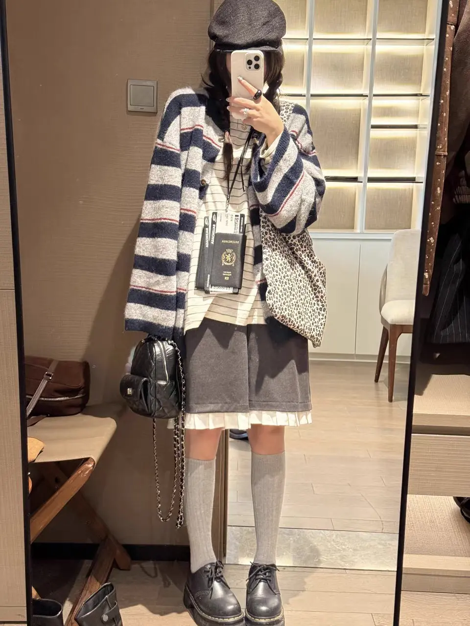 스트라이프 라운드넥 루즈핏 가디건 상세 이미지 34