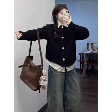批发韩系拼接衬衫领假两件毛衣女秋冬polo领高级感慵懒学院风针织<b class='q'>开衫</b>