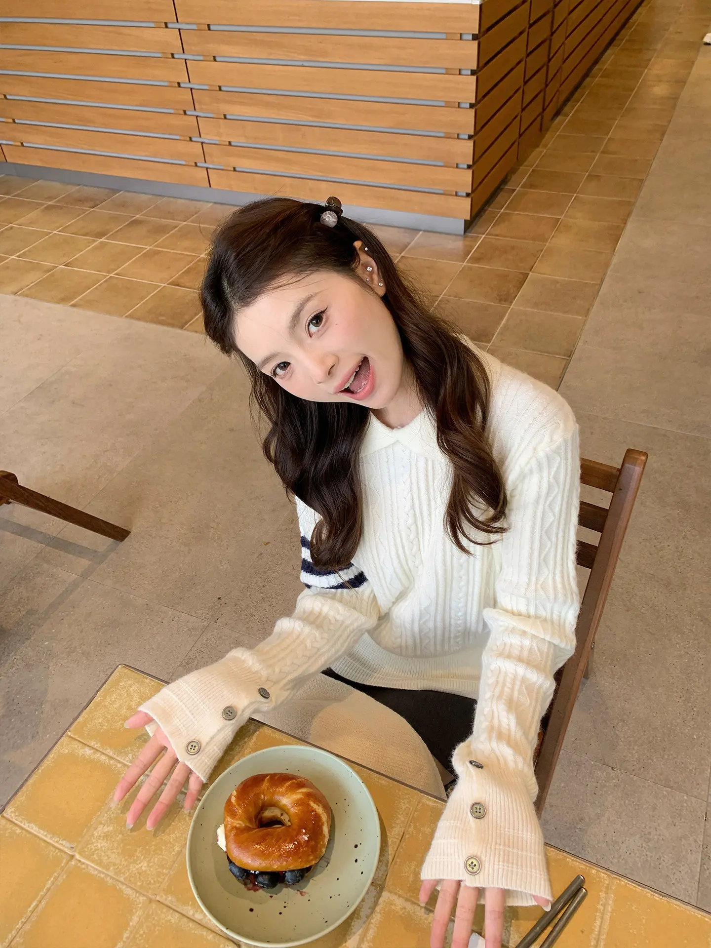 프레피 폴드 칼라 꽈배기 니트