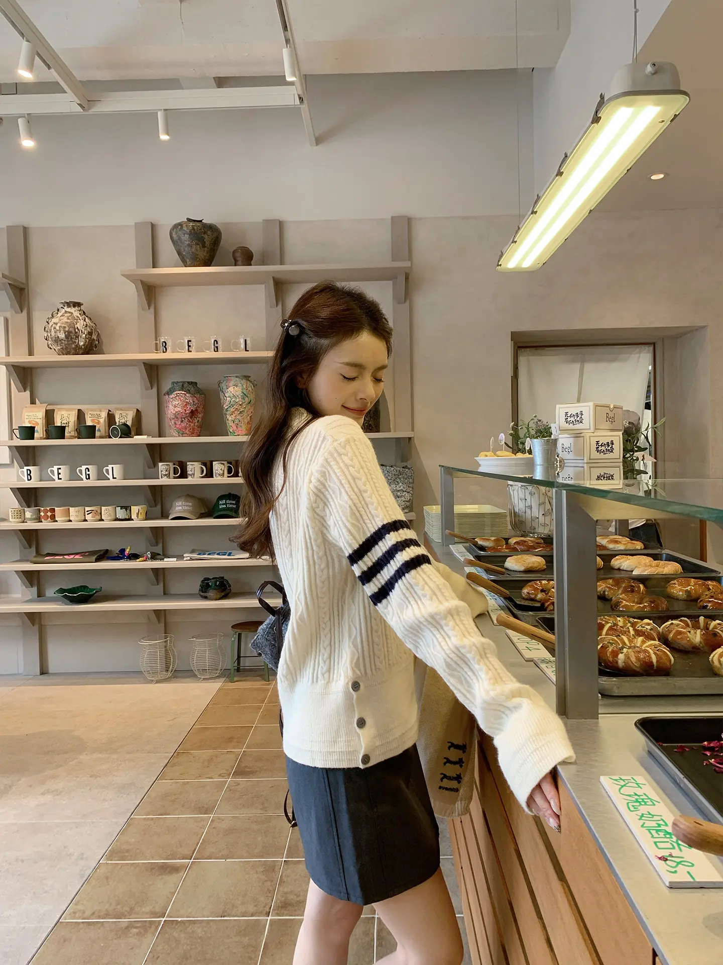 프레피 폴드 칼라 꽈배기 니트 상세 이미지 14