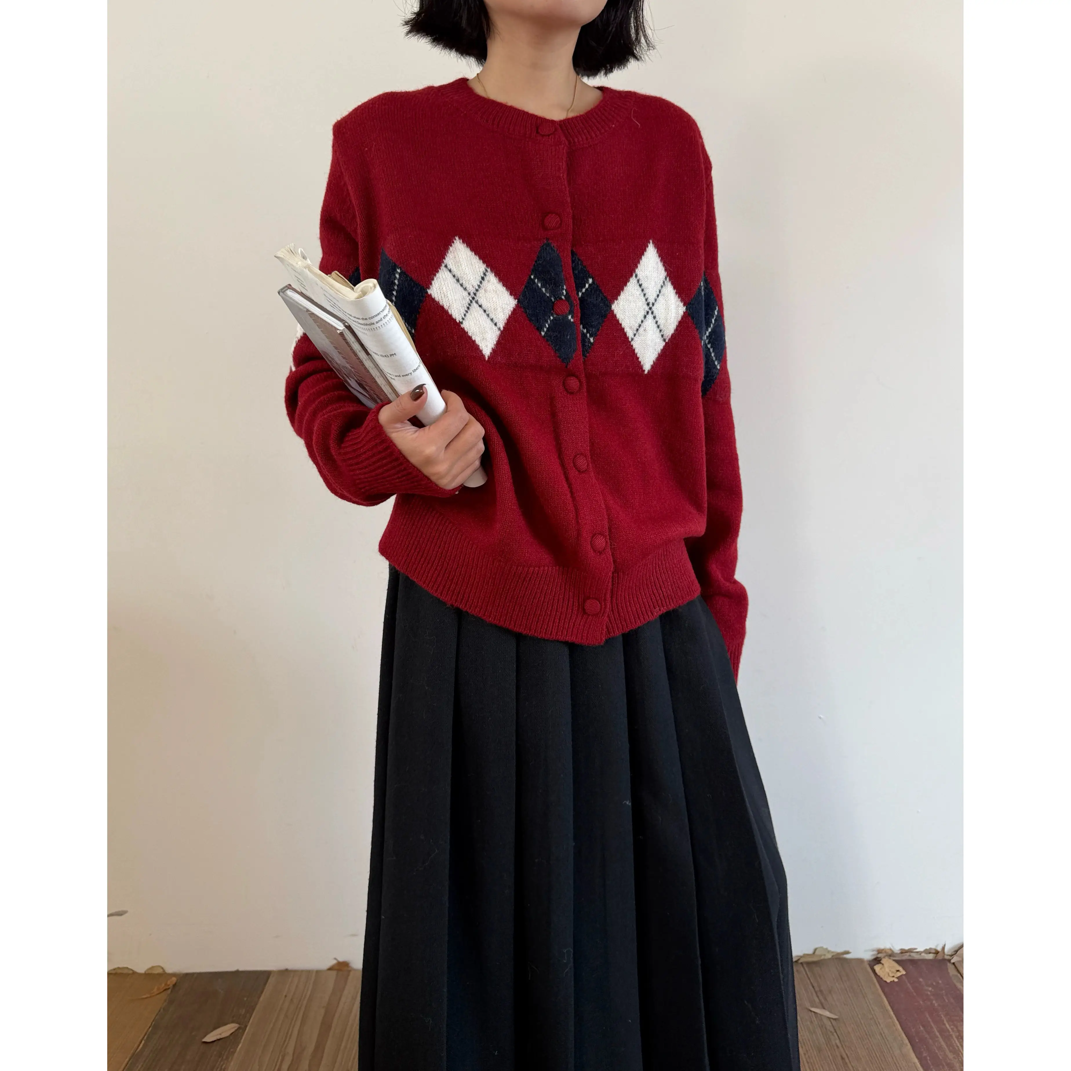 레트로 프레피 다이아몬드 가디건 상세 이미지 4
