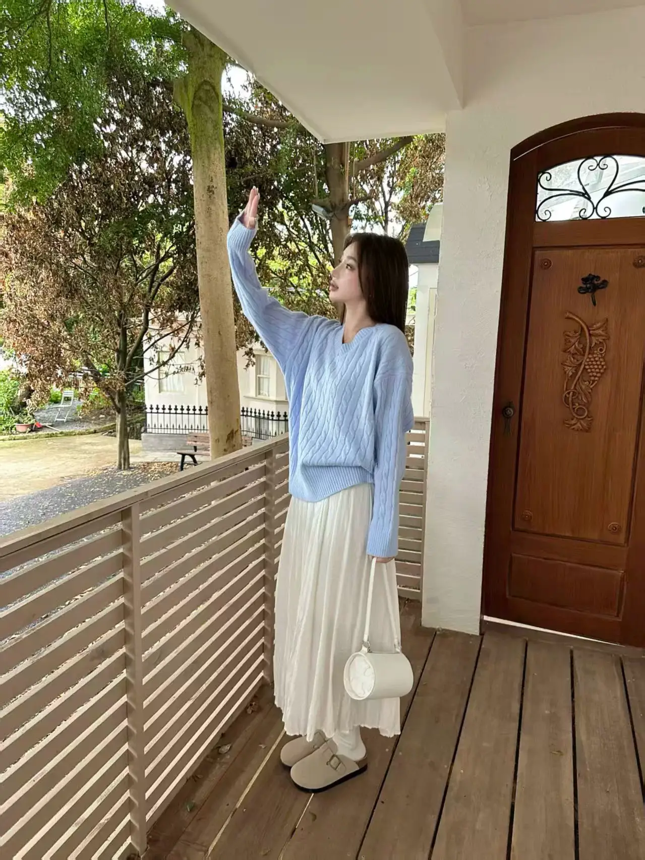 한국인기 라운드넥 니트 상세 이미지 3