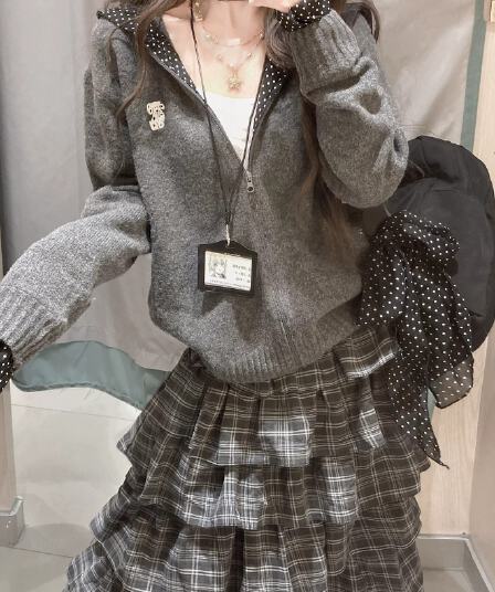 아메리칸 느긋한 학원 스타일 회색 도트 무늬 후드 스웨터 오픈 가디건 여성 가을 겨울 루즈핏 외출용 니트 재킷 맨위