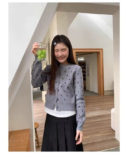 배색 별 자카드 니트 오픈 가디건 여성 봄 2026 새로운 외국 가스 연령 감소 캐주얼 맨위