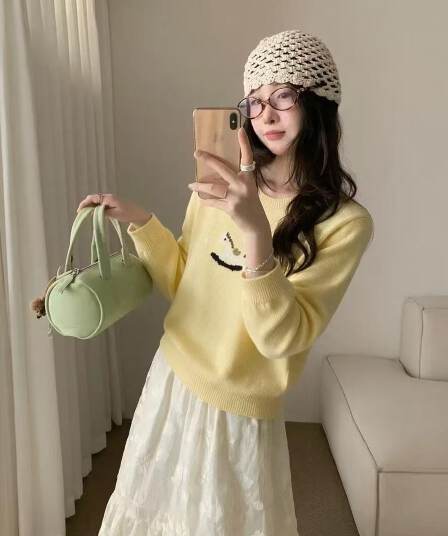 한 부서 캐주얼 달콤함 귀여운 바람 카드 무거운 작업 작은 말 자수 라운드 넥 니트 스웨터 여성 풀오버 다용도 슬림해 보이는 스웨터