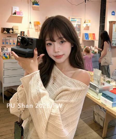 이른 가을 복잡한 고대 돈 바람 비스듬한 어깨 질감 센스 긴팔 니트 스웨터 느슨함 센스 슬림해 보이는 블라우스 스웨터