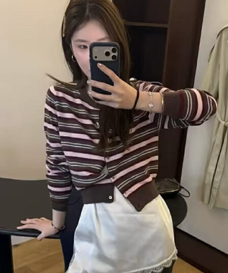 한 부서 그레이트 봐. 의류 아니요 명중 섹션 품격 몸매 가꾸기 배색 스트라이프 쇼트 스타일 긴팔 니트 오픈 가디건 여성 2026 가을