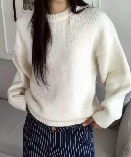 베이지 색 라운드 넥 풀오버 스웨터 여자 가을 겨울 한 부서 느긋한 고급 센스 니트 맨위