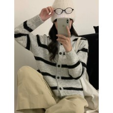 批发新款秋冬条纹毛衣女复古慵懒风上衣撞色圆领长袖针织开衫外套