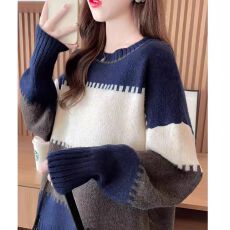 批发秋冬慵懒风时尚外穿拼色条纹<b class='q'>毛衣</b>女韩版软糯休闲<b class='q'>中长款</b>针织衫上衣