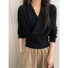 批发春秋高级感交叉V领<b class='q'>针织</b>衫女软糯收腰轻熟风内搭2026新款打底上衣