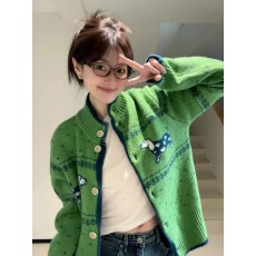 批发费尔岛圣诞绿色<b class='q'>毛衣</b>女春秋短款立领复古小众上衣针织<b class='q'>开衫外套</b>