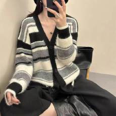 批发秋冬新款韩版宽松显瘦V领慵懒风长袖<b class='q'>针织</b><b class='q'>开衫</b>女百搭毛衣外套