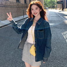批发实拍蓝色<b class='q'>牛仔</b>衬衫女春秋叠穿设计感小众复古港味宽松长袖上衣