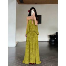 批发易梦玲同款度假风绿色抹胸蕾丝连衣<b class='q'>裙</b>女新款长<b class='q'>裙</b><b class='q'>性感</b>一字肩大摆<b class='q'>裙</b>